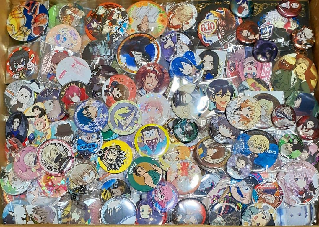 アニメ キャラクター 缶バッジ 大量 1200点 まとめ売り
