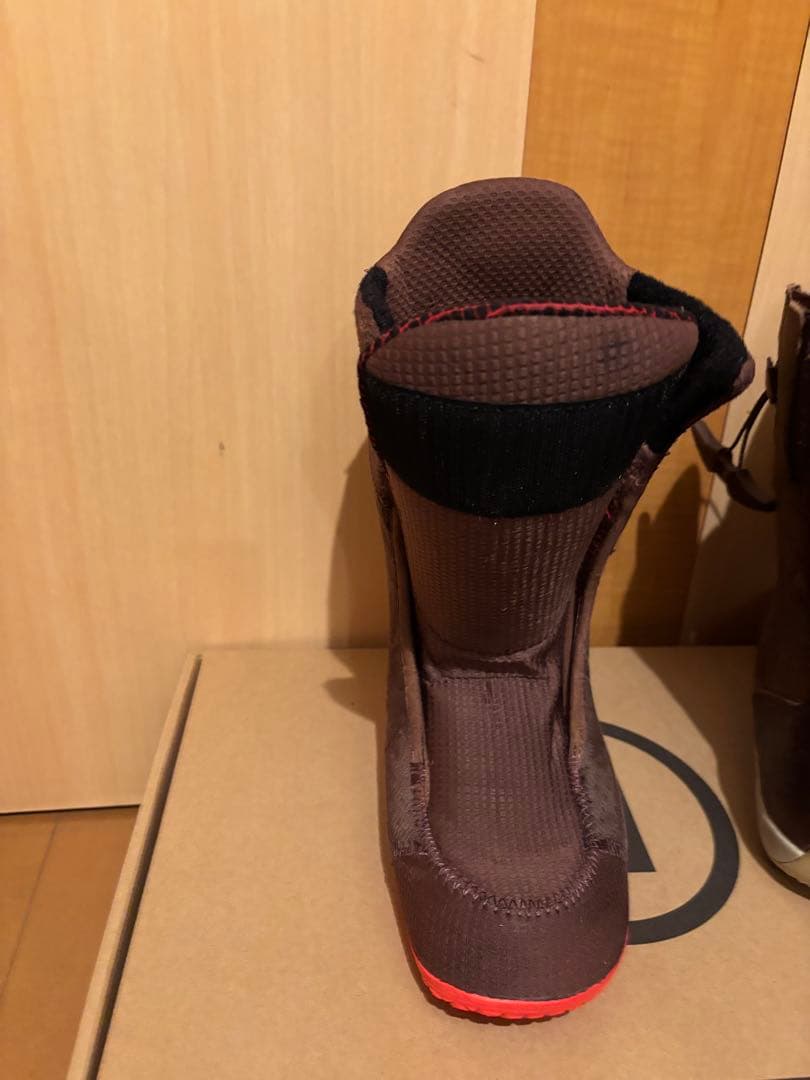 バートンアイオンレザー