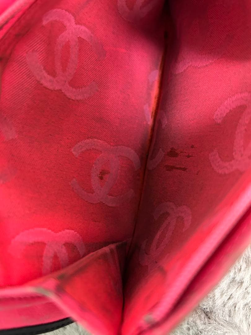 CHANEL キルティング 二つ折り財布 ブラック