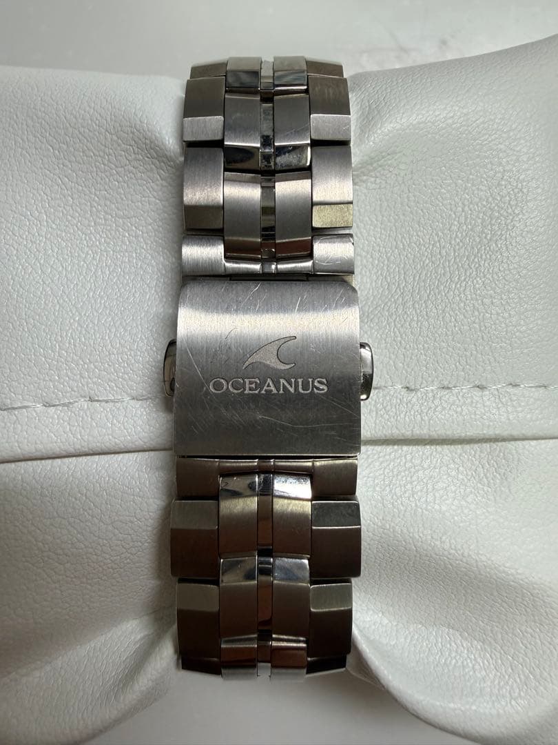 OCW-S2400E-1AJF 新品バックル中留交換済 箱 取説 予備コマ付属