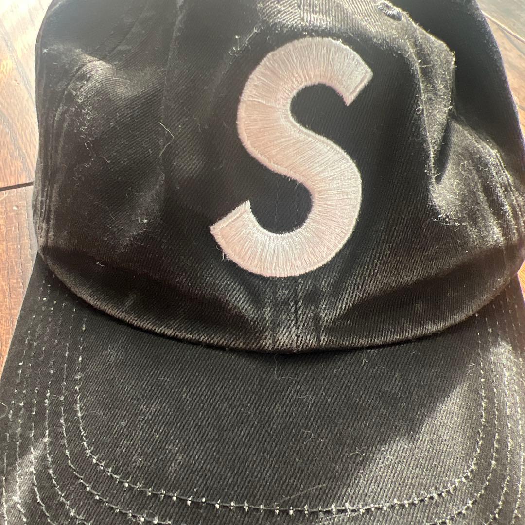 SUPREME S刺繍キャップ 黒