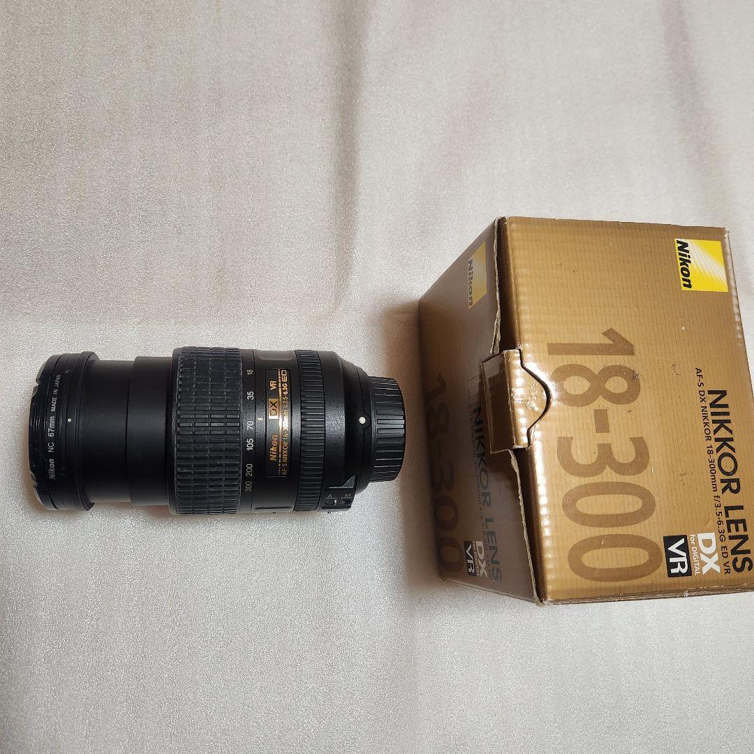 Nikon 18-300mm VR ズームレンズ