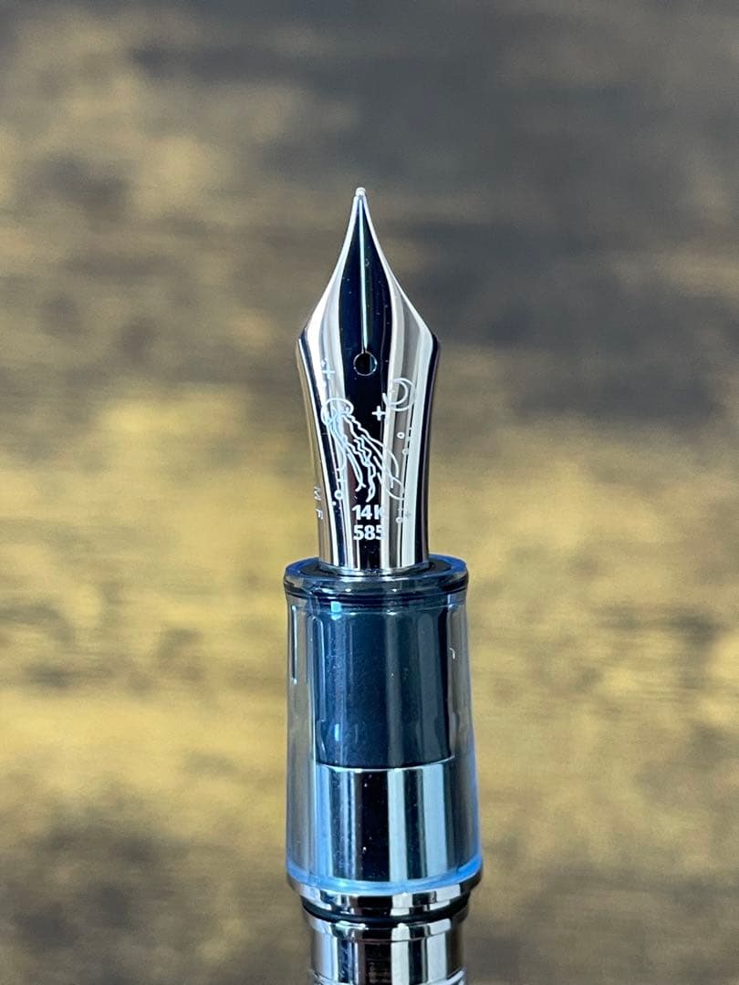 未使用　カ.クリエ プレミアムクロス×プロフェッショナルギアスリム 海月　万年筆