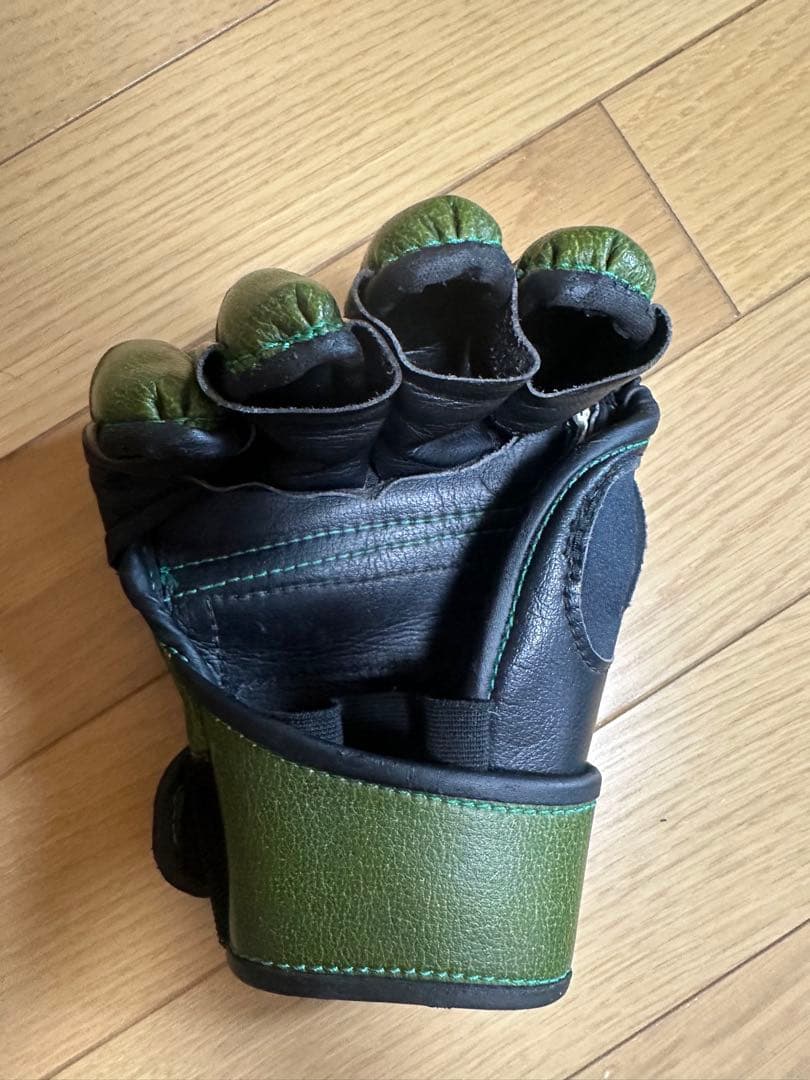 ア*読様 RIZINオープンフィンガーグローブsサイズ