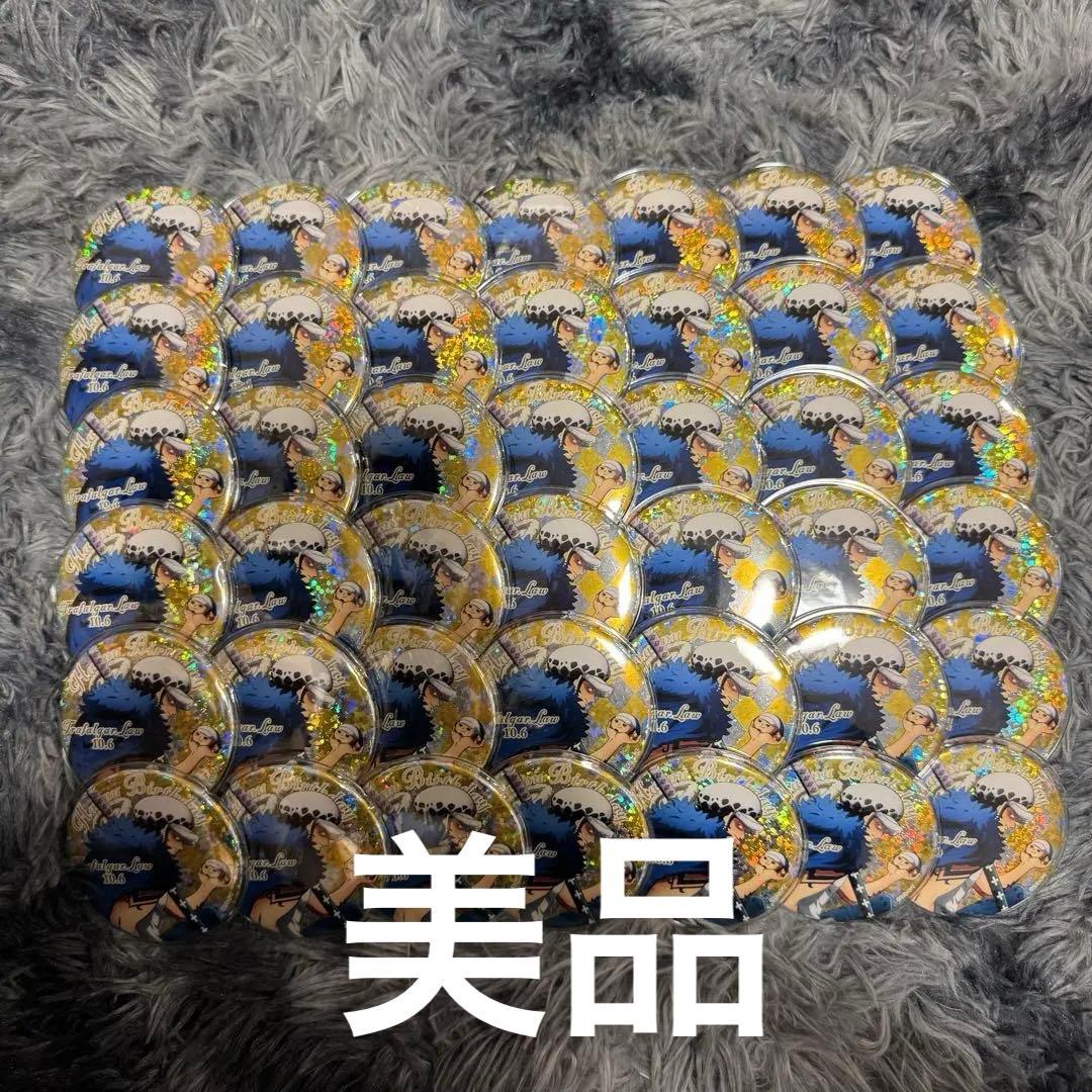 美品　トラファルガー・ロー　バースデーホログラム缶バッジ　42個