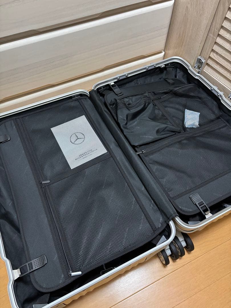 Johnny54　Mercedes キャリーケース シルバー 65 L