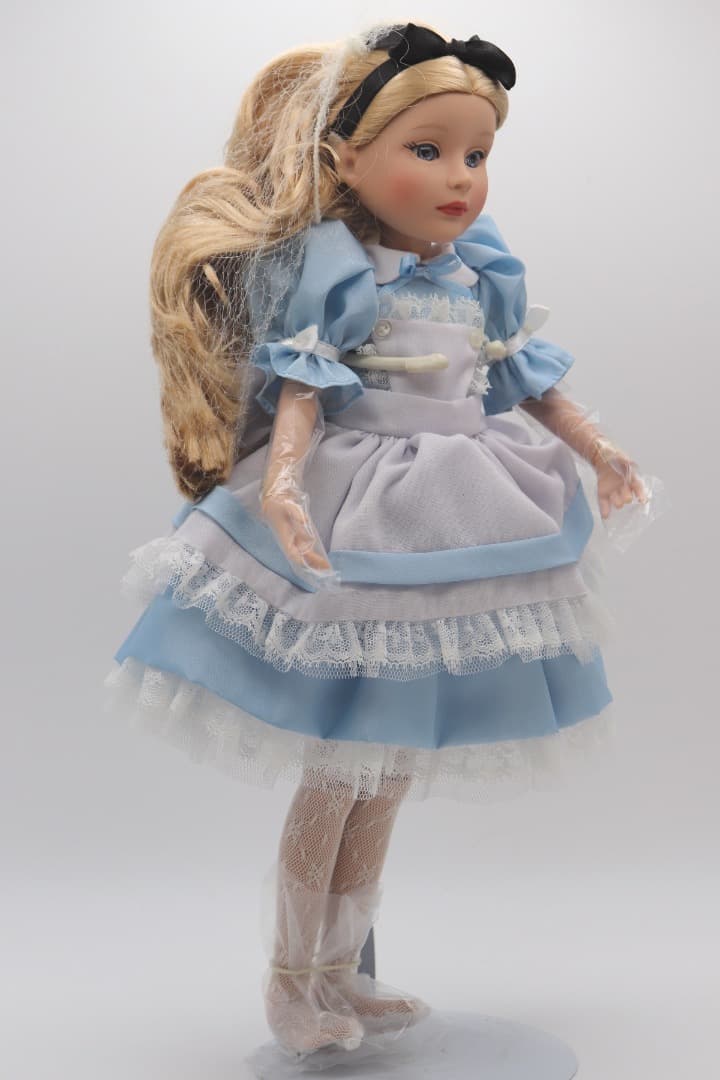 Curiouser ang Curiouser 青と白のドレス EFANBEE