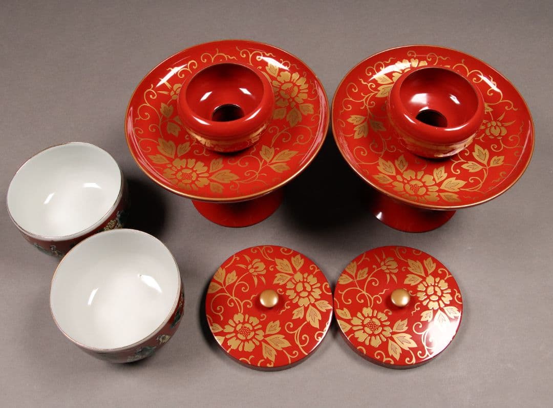 M422 時代漆芸 花唐草金蒔絵朱塗茶臺一対 九谷木米赤絵茶器 木箱 /木製茶台