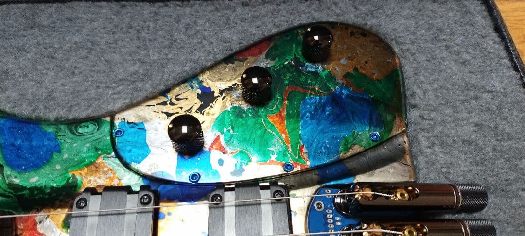 EGO Guitar EGO Bass Mine 6 (ヘッドレス 6弦ベース)