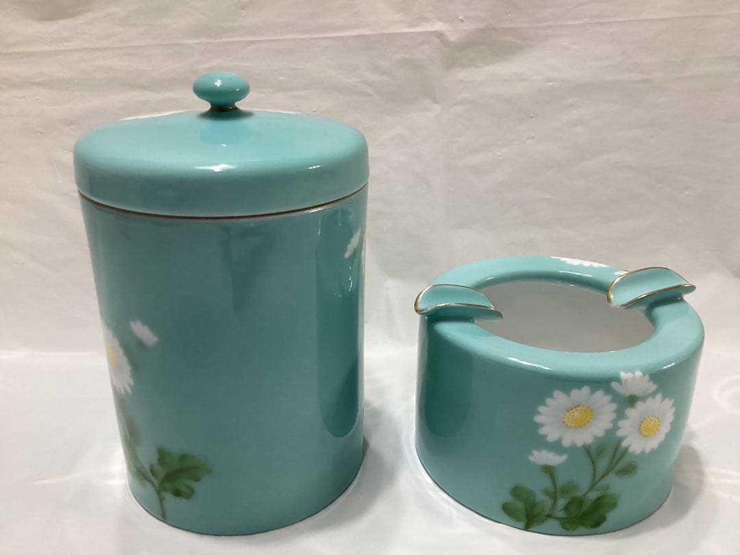 オールドノリタケ　陶器製煙草入れ、灰皿　青地白菊　ビンテージ　ヤジロベー印記念品