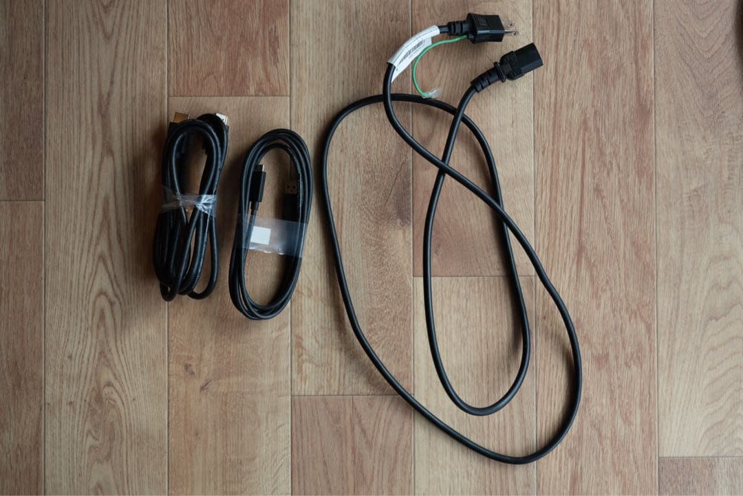 Dell U2720QM 27インチ 4Kモニター