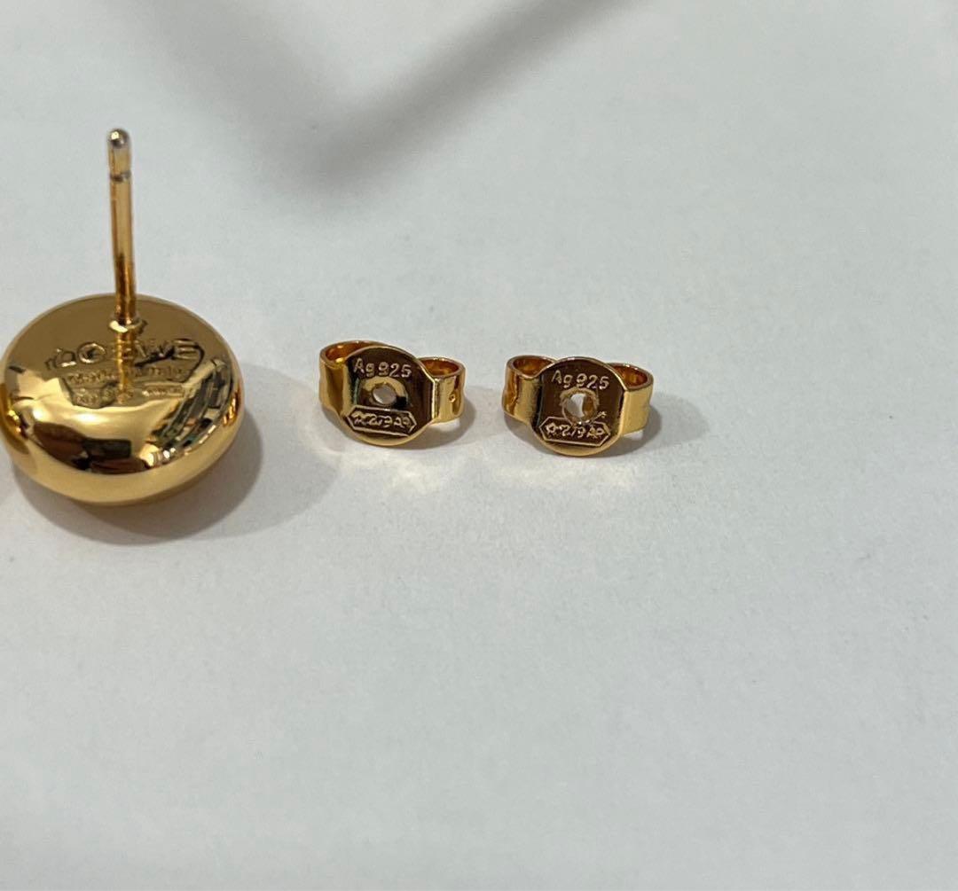 LOEWEアナグラム ぺブル スタッドピアス