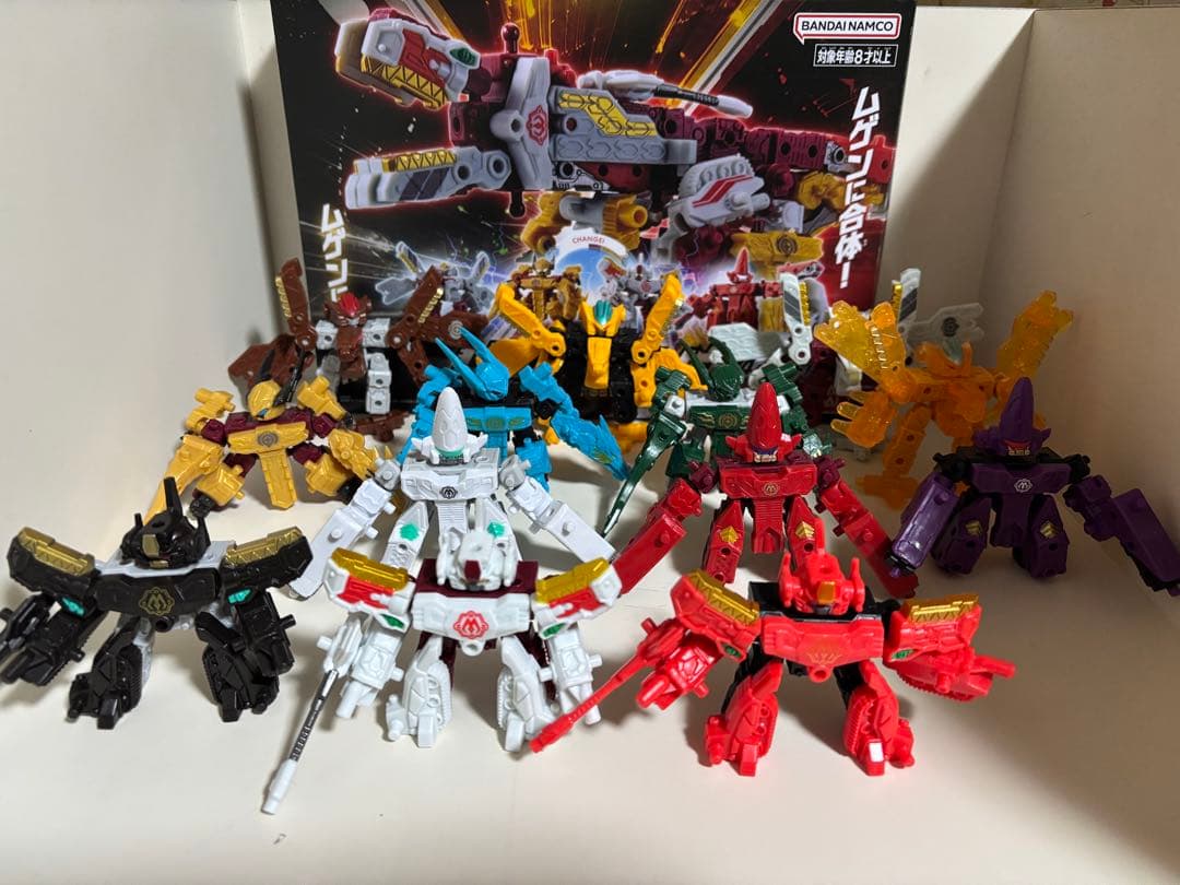 ムゲンバインムソウ　スペシャルセットと1弾1箱分　計13体