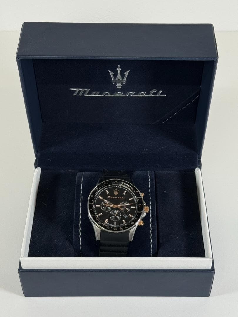 【美品】Maserati クロノグラフ 時計 ブラック ラバーベルト