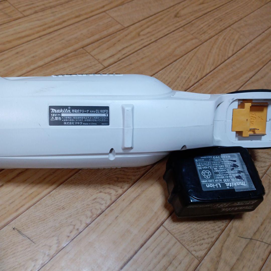 マキタ18V充電式クリーナーCL182FD 純正急速充電器、純正バッテリー付