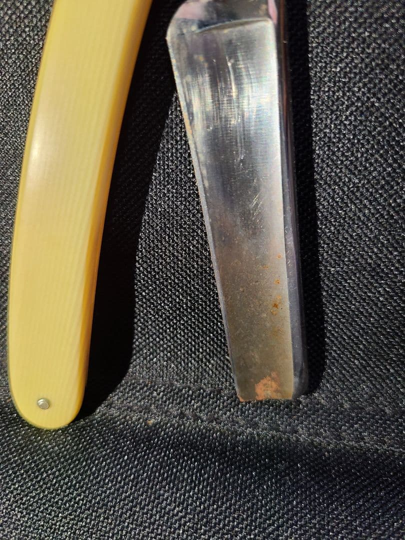 プロ理容師用剃刀　旧型　アンティーク