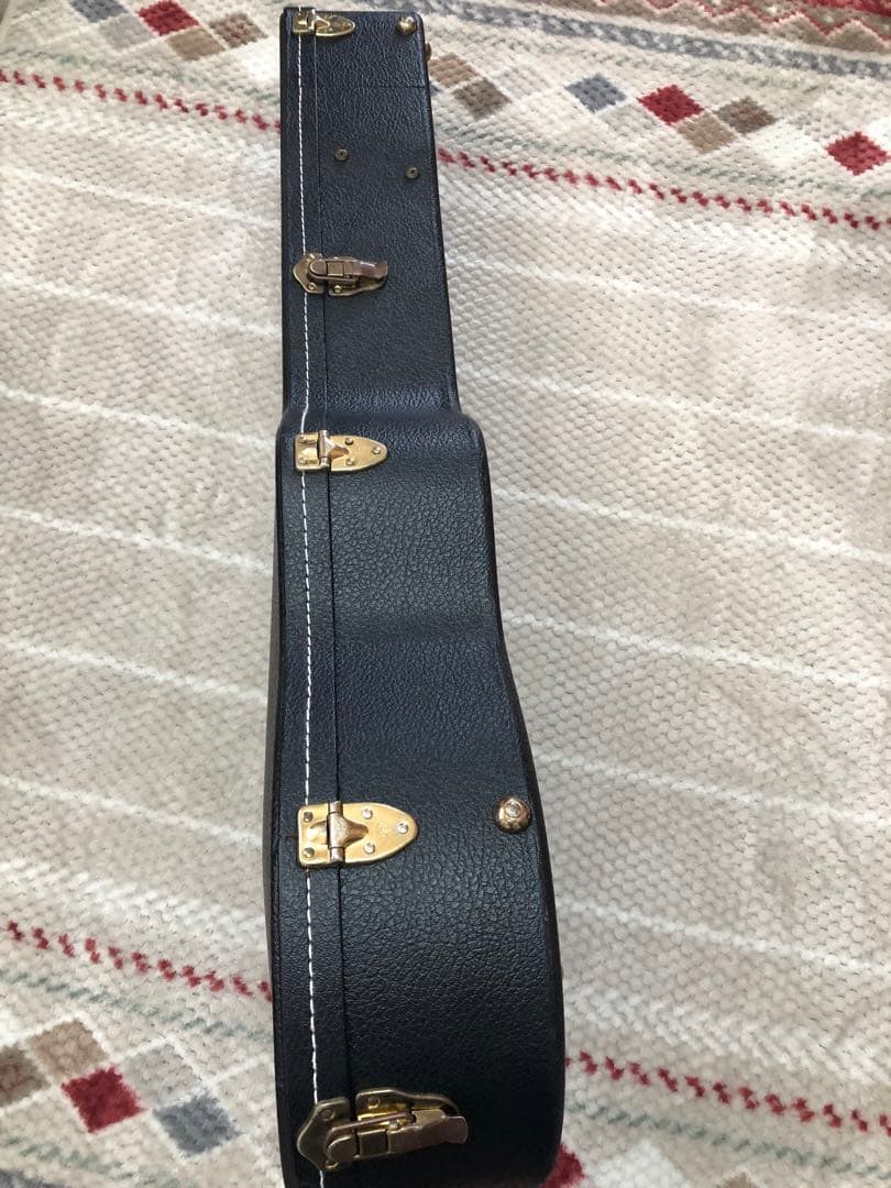 嘉彦です♪James J800ANAT アコースティックギター