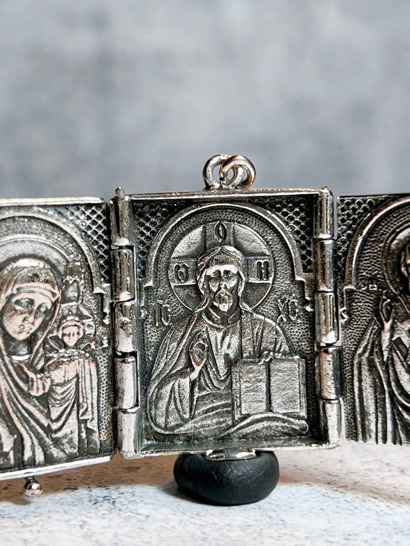 アンティーク　ホーリーバイブル　ペンダント　聖書　ヴィンテージ　イエスキリスト