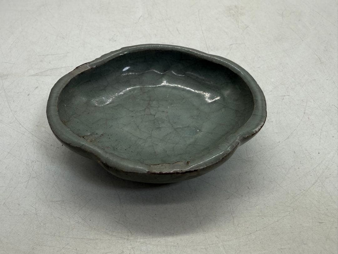 中国　宋時代　青磁海棠型小皿① 磁貫青磁　送料込み251214