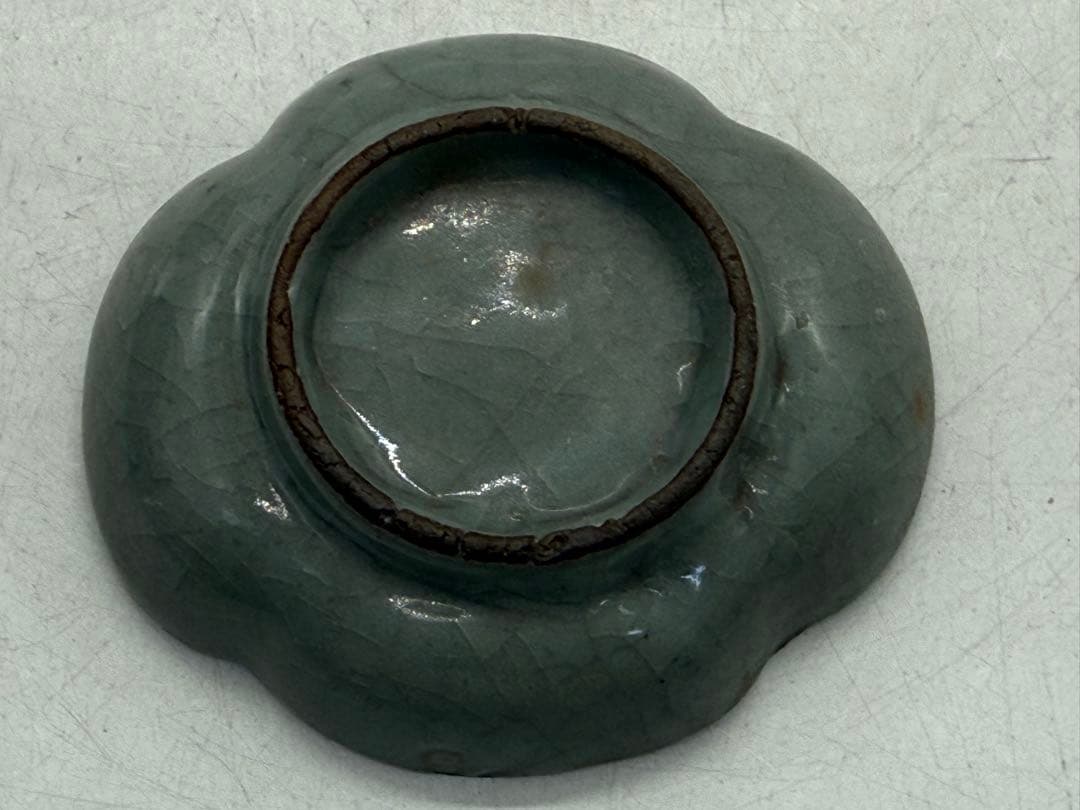 中国　宋時代　青磁海棠型小皿① 磁貫青磁　送料込み251214