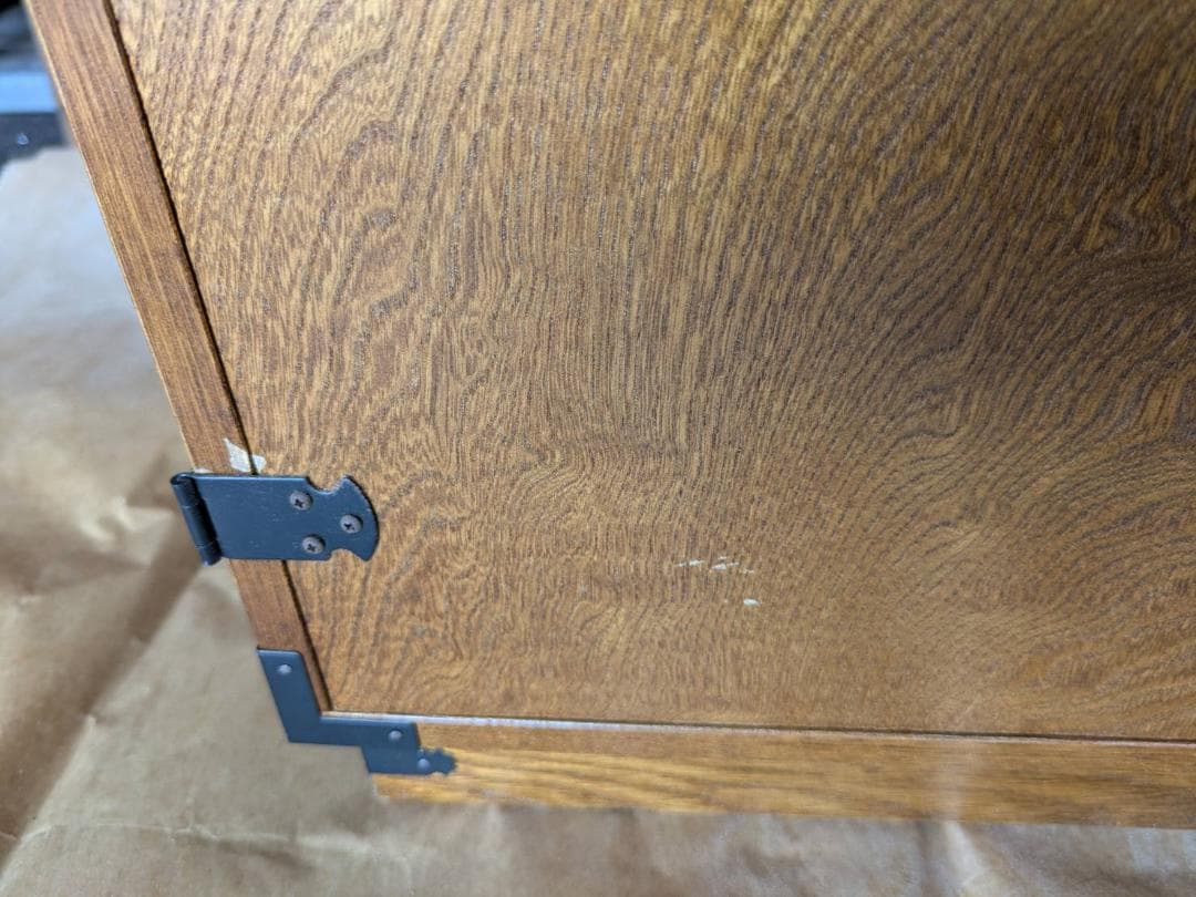 木製箪笥 4引き出し 格子窓付き（金庫付）