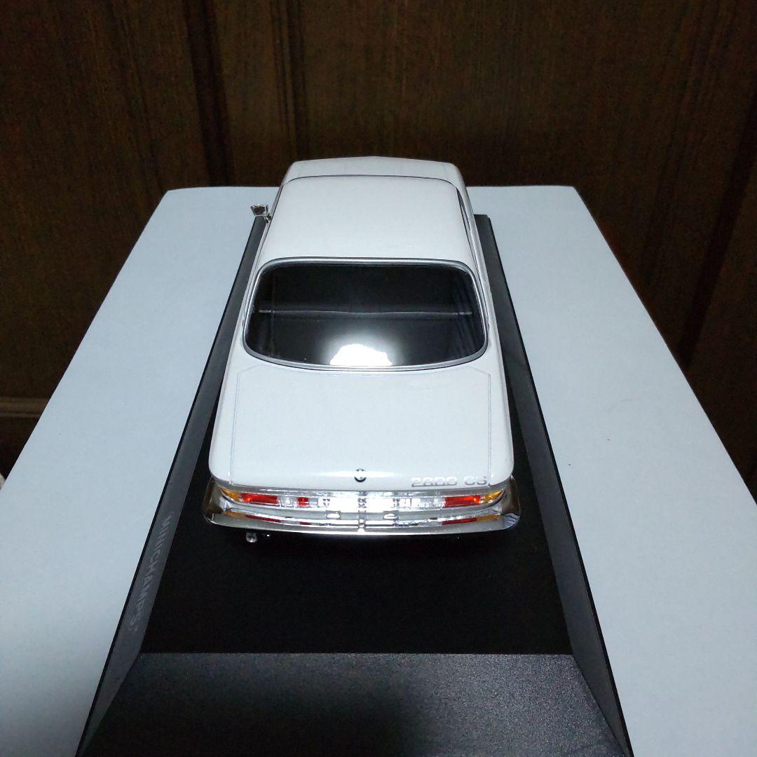 BMW 2800 CS 1968 ホワイト 1/18 ミニチャンプス