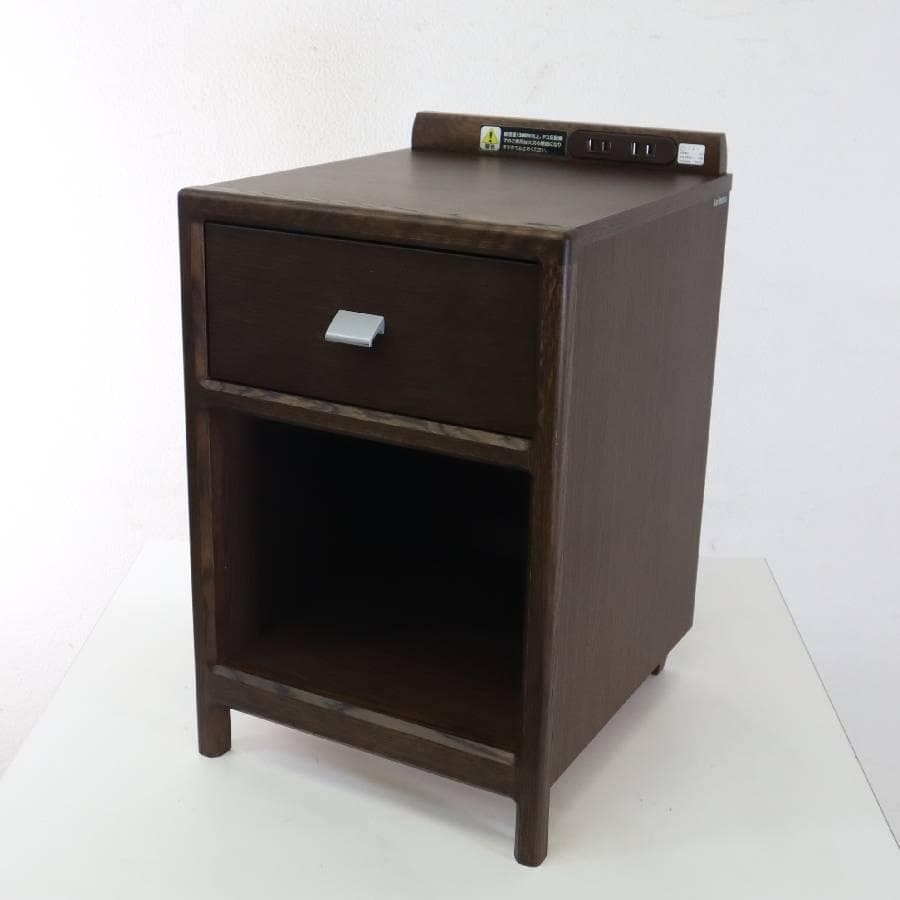 2の1カリモク家具 ナイトテーブル AU8450MK オーク材 コンセント 2