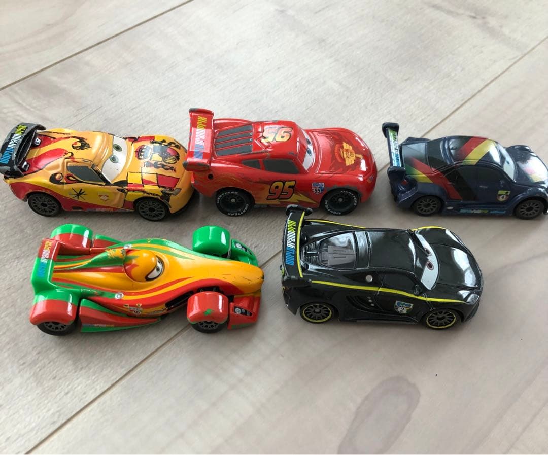 トミカ　カーズ　カーズ2 ワールドグランプリレーサーセット　廃盤　レア
