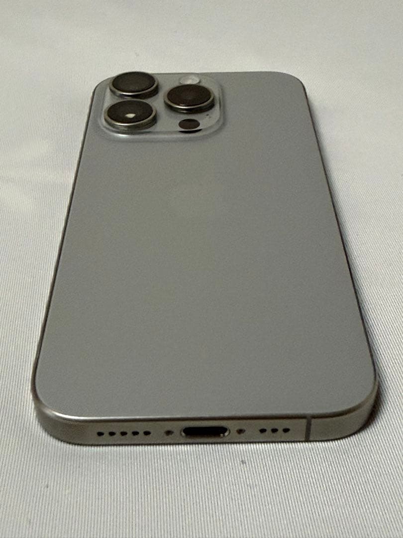 【美品】iPhone15 Pro 128GB ナチュラルチタニウム simフリー