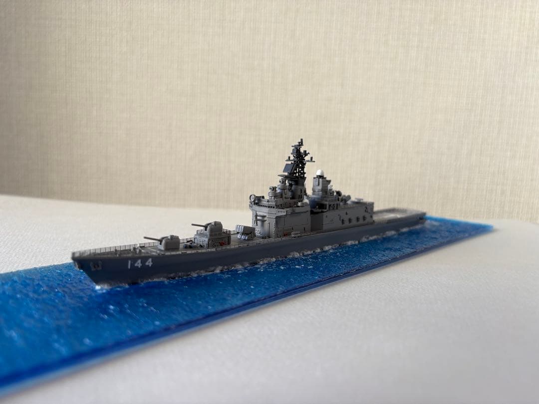 1/700 DDH-144 しらね型護衛艦二番艦くらま　全塗装　洋上ジオラマ