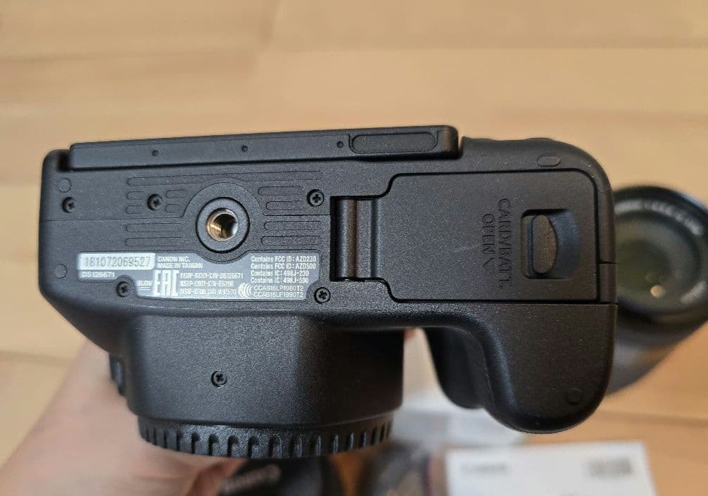 Canon EOS Kiss X9 ダブルズームキット