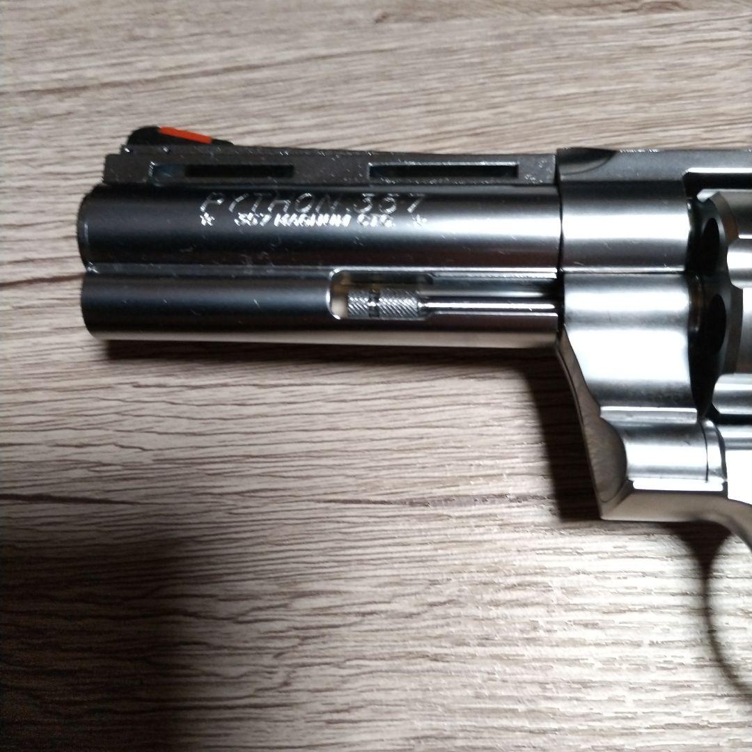 タナカワ−クスの357マグナム４インチコルトパイソンステンレスモデルモデルガン