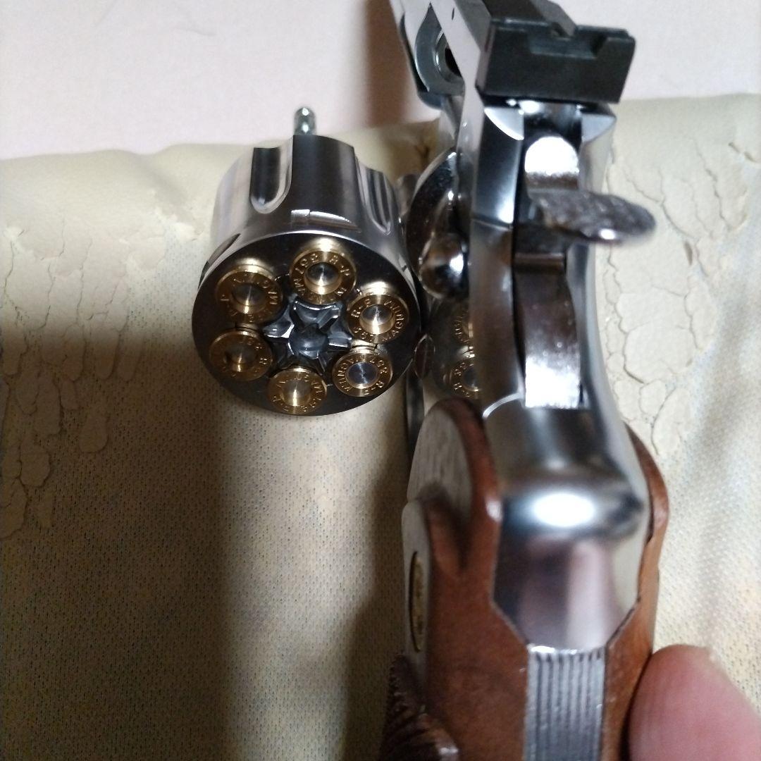 タナカワ−クスの357マグナム４インチコルトパイソンステンレスモデルモデルガン