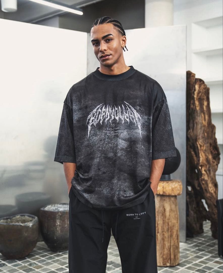 最終値下げ週末まで　オーバーサイズ LYFT IFBBPRO着用　tシャツ