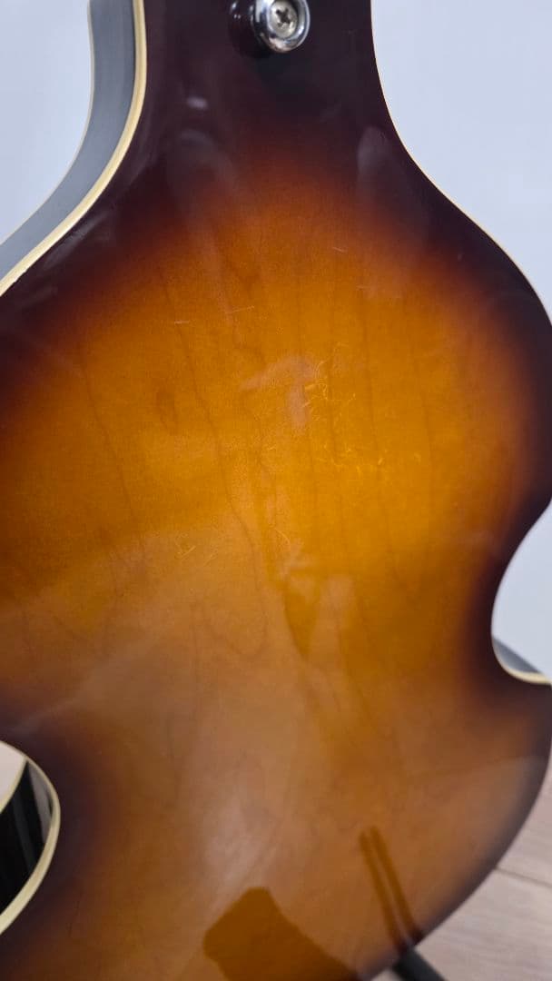 Barclay バイオリンベース