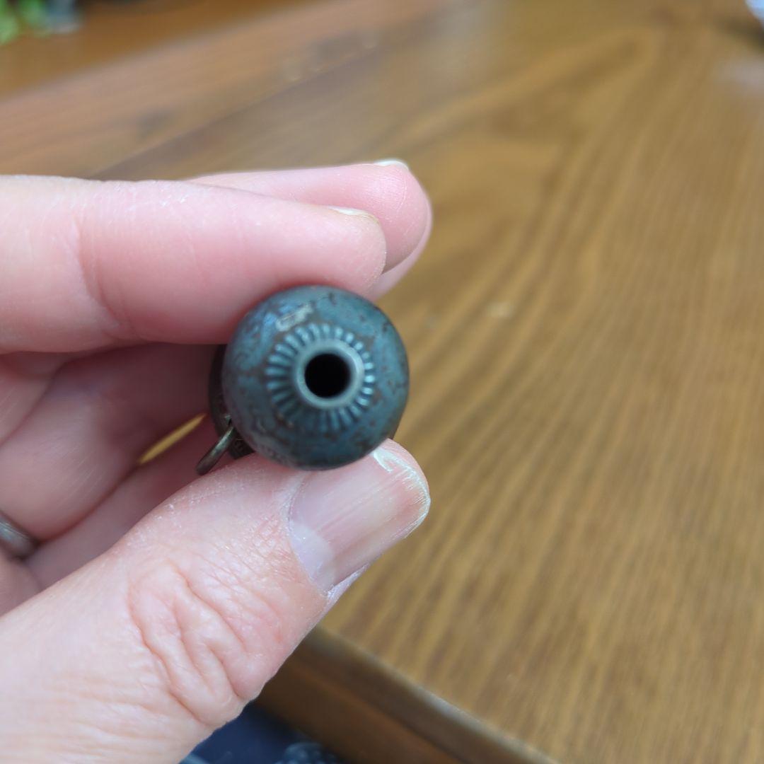 金属製ひょうたん年代物ストラップ？