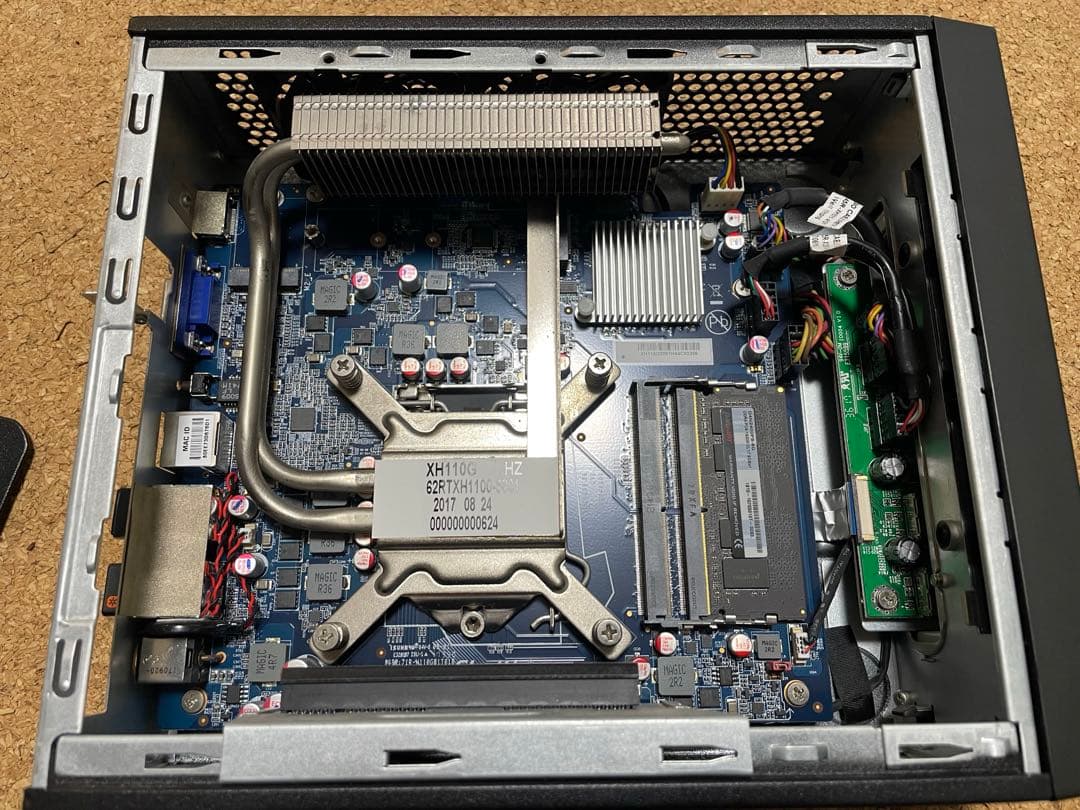【処分価格】Shuttle 小型ベアボーンPC 型式：XH110G
