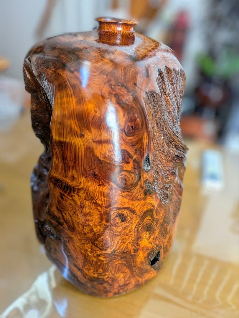 屋久杉　飾り壺