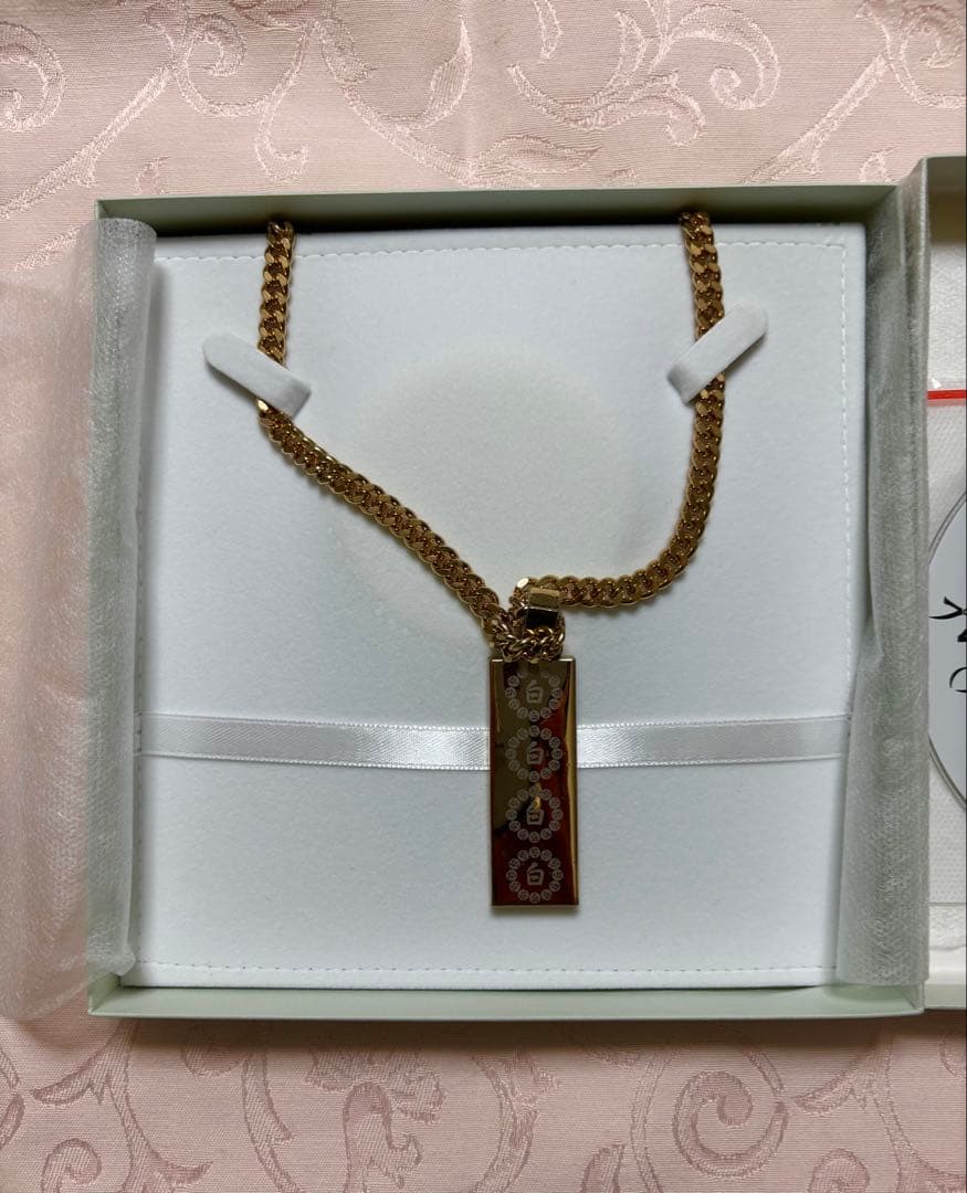 斎藤ひとりさんのペンダント　ネックレス　グリーン