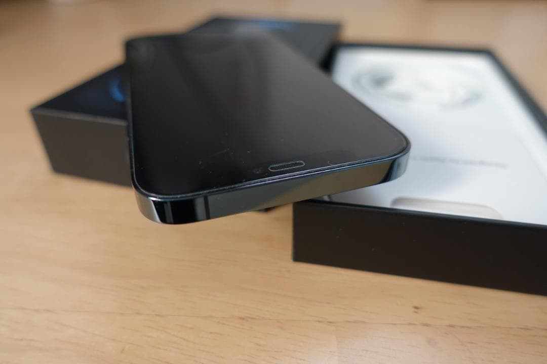 iPhone 12 pro 128GB　美品　SIMフリー版