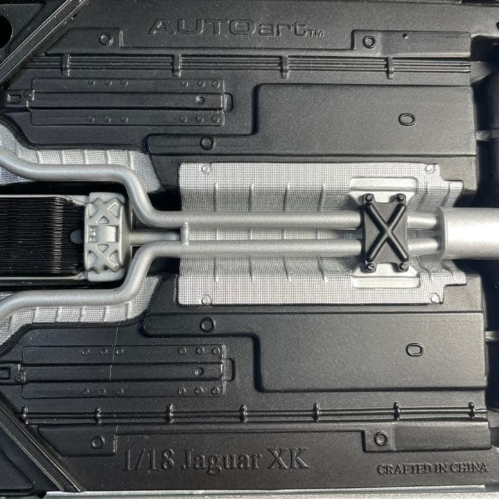 オートアート1/18 ジャガー XKクーペ シルバー