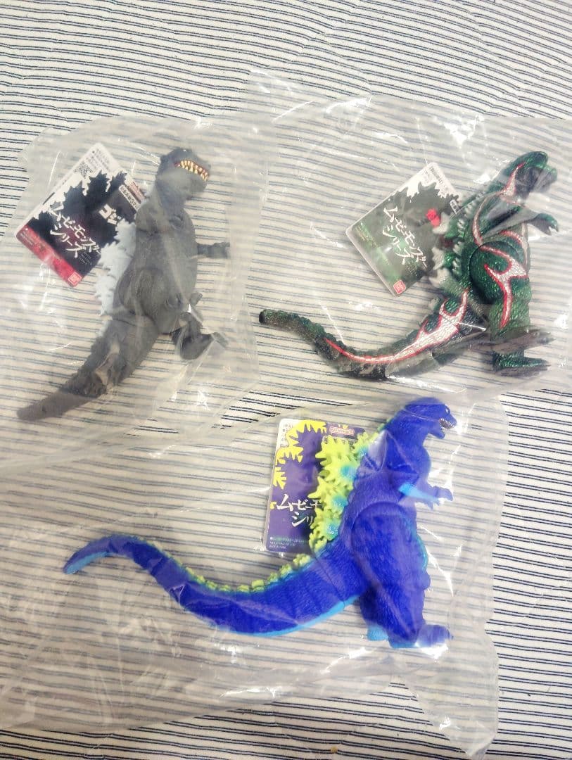 ゴジラザアート　ムービーモンスター ゴジラ　ソフビ　フィギュア 3体セット