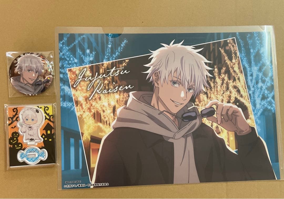 呪術廻戦　マルキューブ　五条悟　缶バッジ　アクスタ　ランチョン