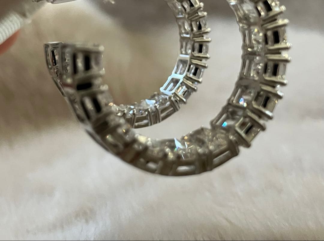 【未使用に限りなく近い】スワロフスキー　フープピアス　シルバー