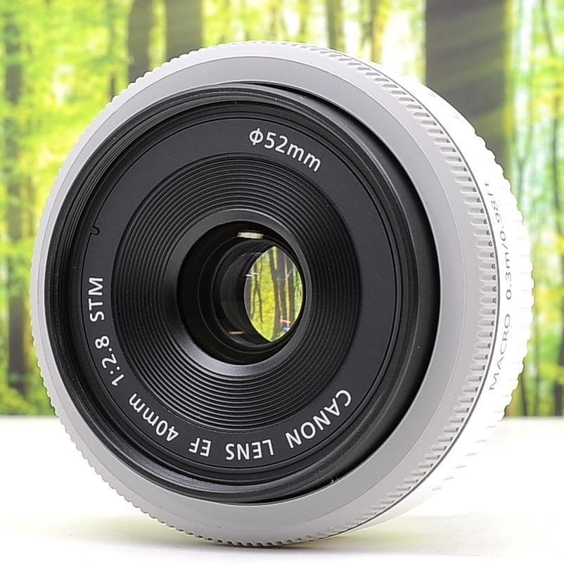 Canon EF 40mm F2.8 STM！明るい単焦点レンズ☆ホワイト☆