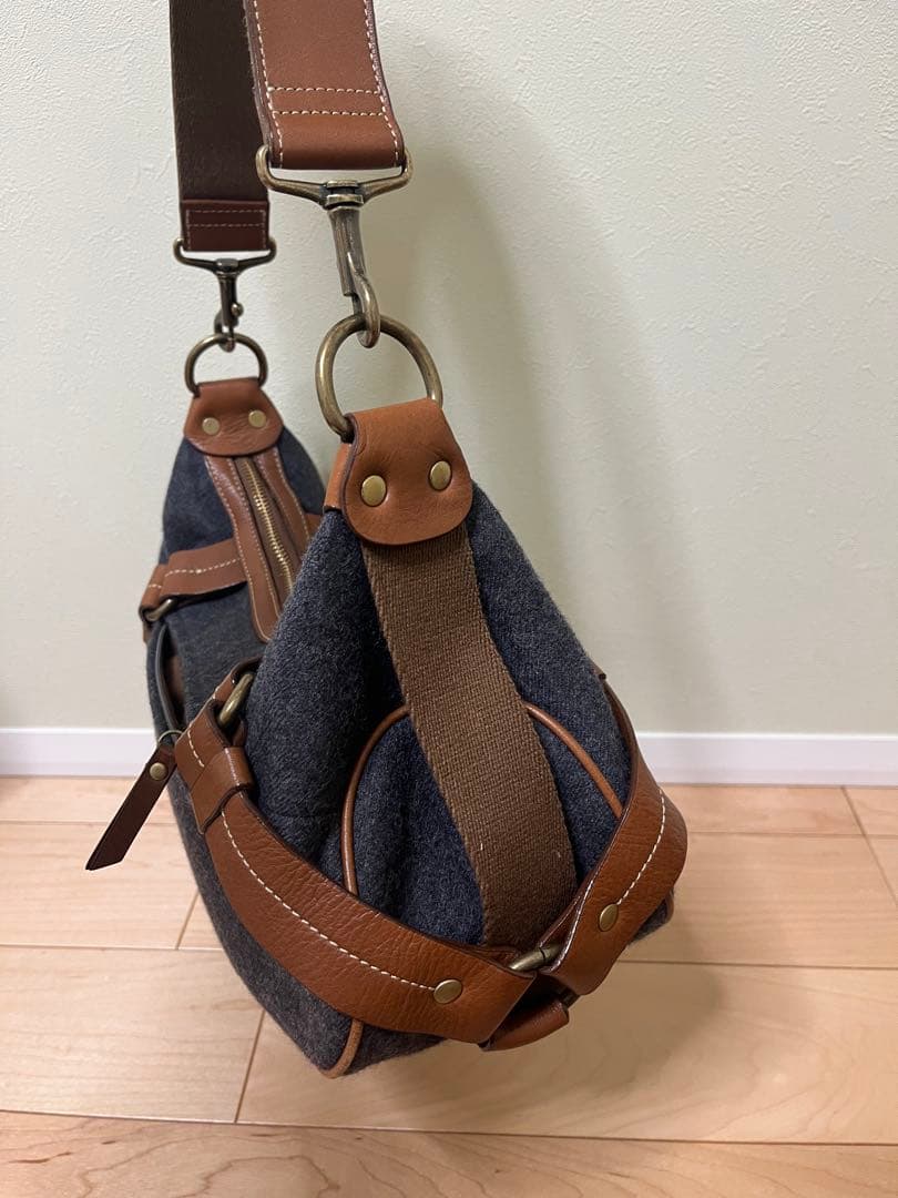 バーバリーブルーレーベル　ハンドバッグ