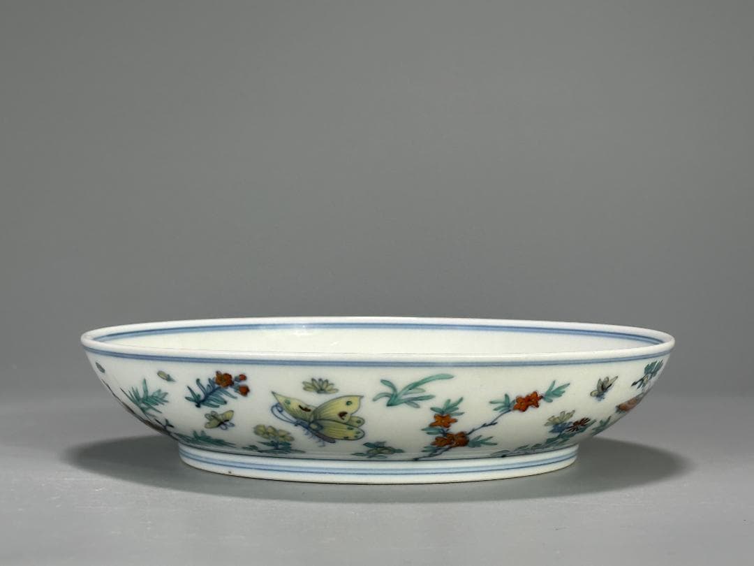 大清雍正年製　款　斗彩　豆彩　胡蝶花卉文　皿　盤　唐物