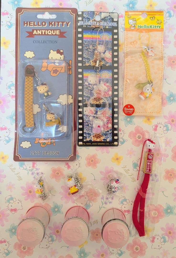 ハローキティ　ご当地キティ　ストラップ　105個おまとめ（ロリータ他）