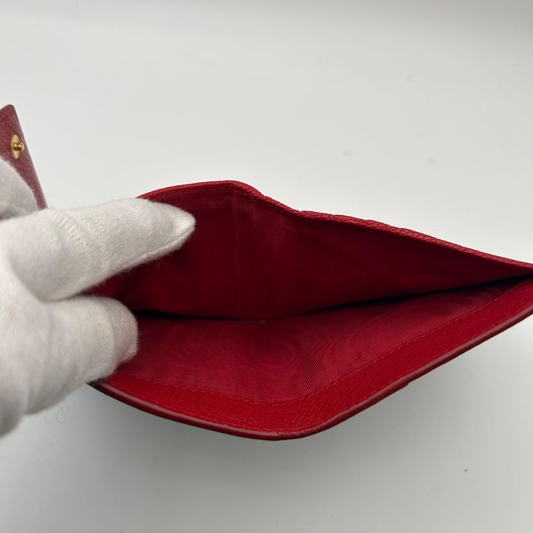 ミュウミュウ　ラブレター　財布　マドラス　コンパクトウォレット　マリーヌルージュ