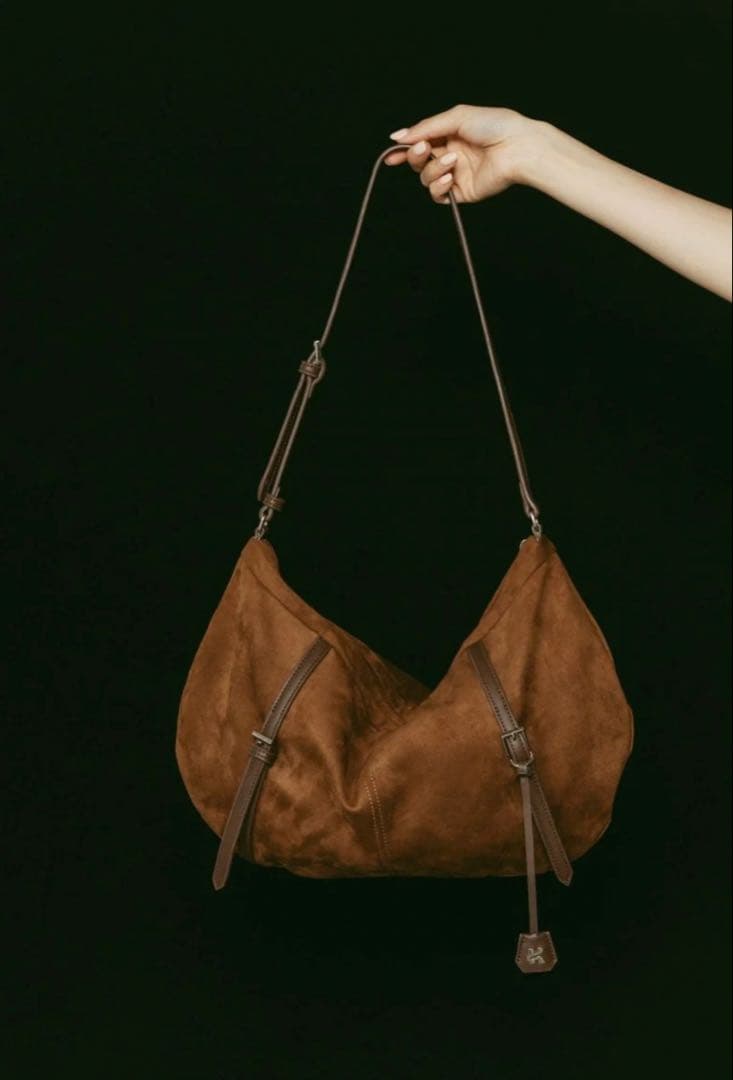 新品　クヌースマーフKnuth Marf suede moon bag